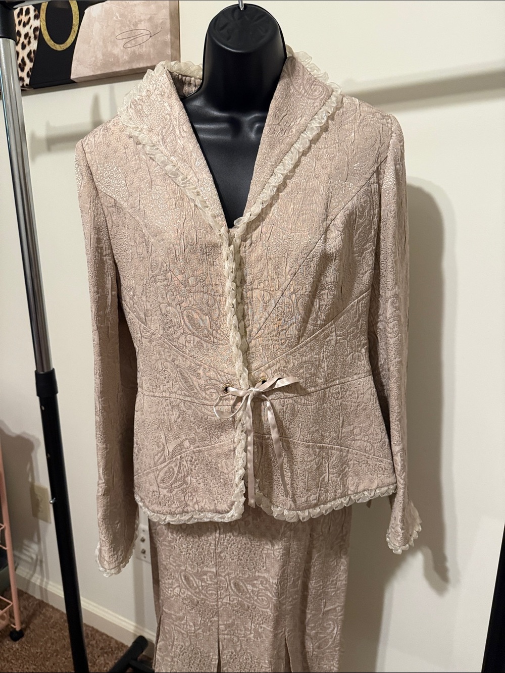 BERGAMO by EBI 2 pc skirt suit